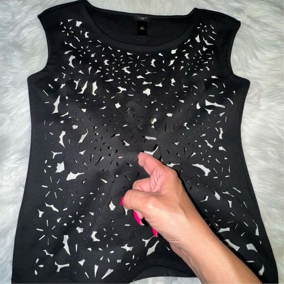 Ann Taylor Petites Floral Laser/Cut Out Sleeveless Blouse Black Size LP Office - Picture 6 of 9